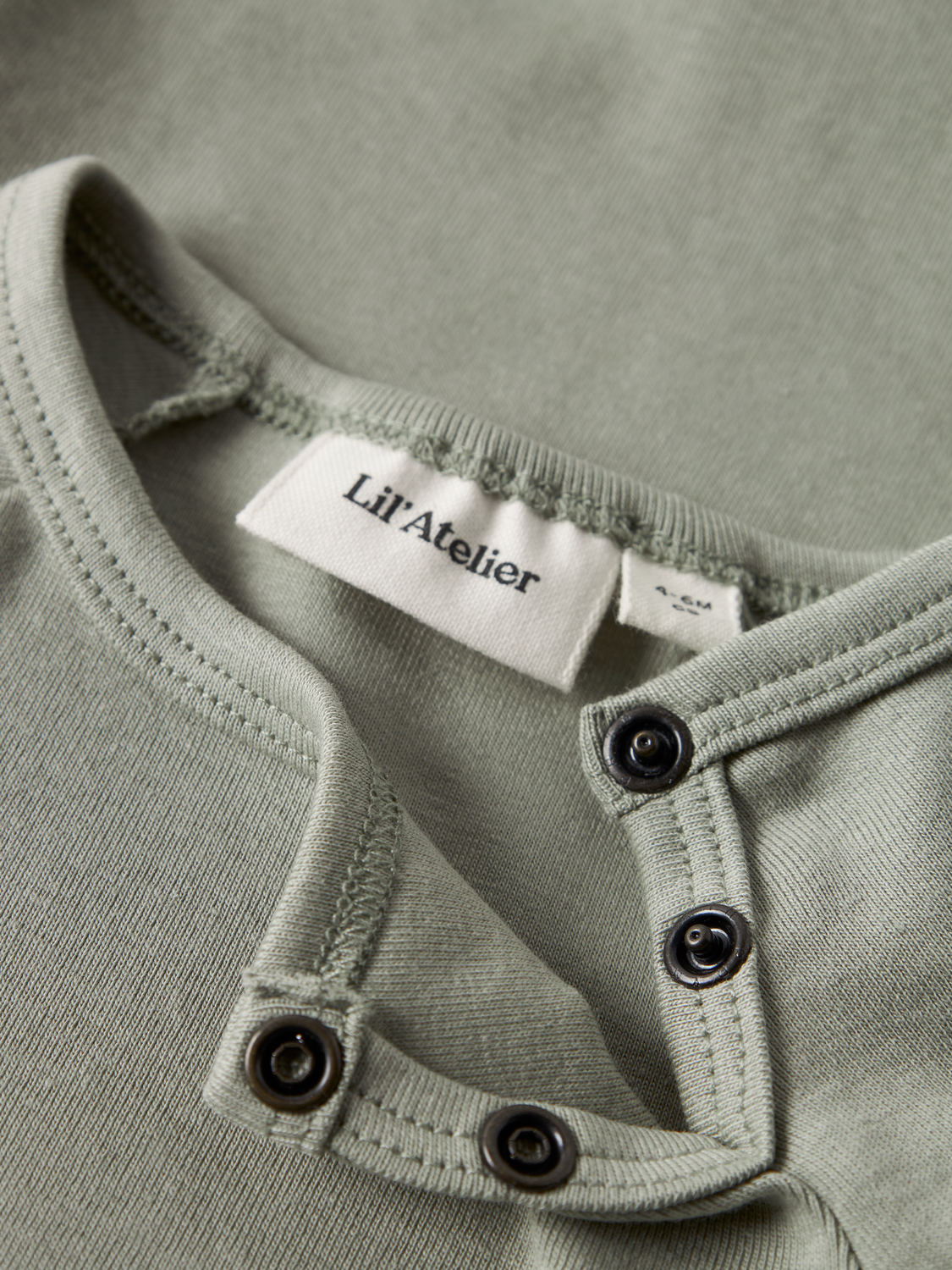 model_shot-front_full